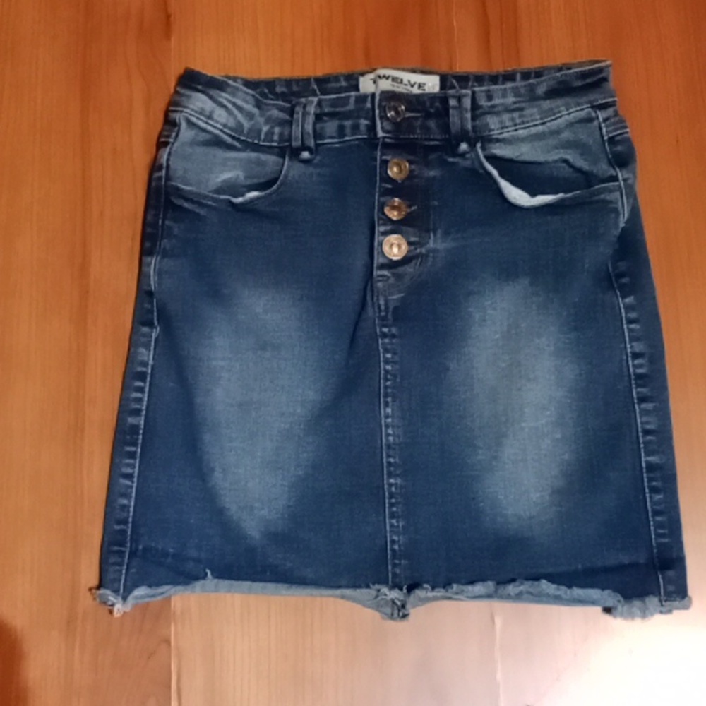 EUC girls "Twelve" raw hem denim skirt